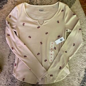 🌿NWT Soft Henley🌿